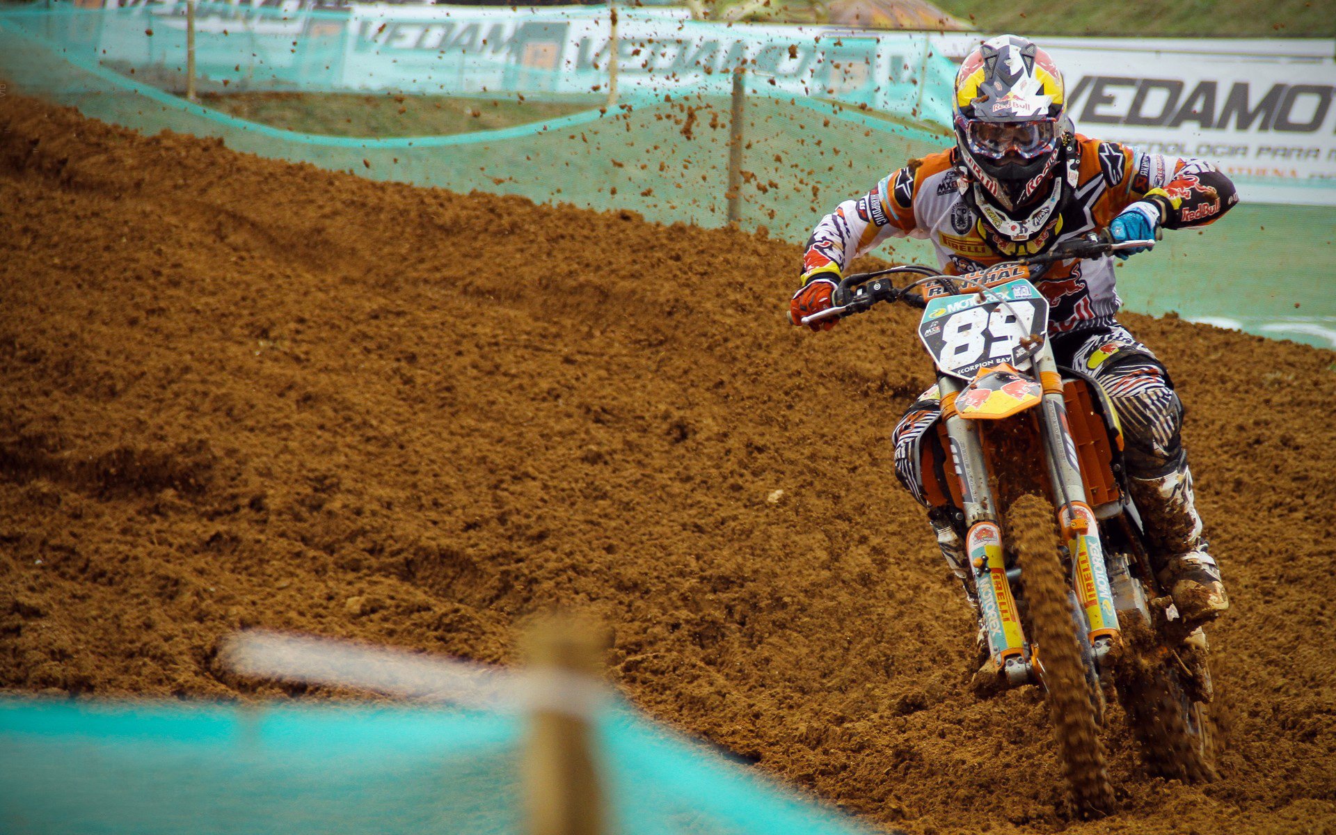 _快船队迎战强敌，奋力拼搏_，快船队的比赛