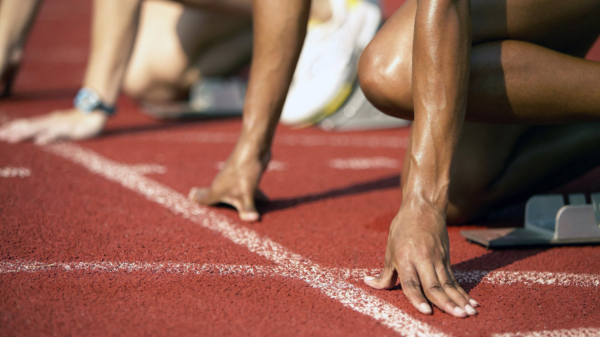 全场田径百米飞人大战成焦点，百米飞人比赛